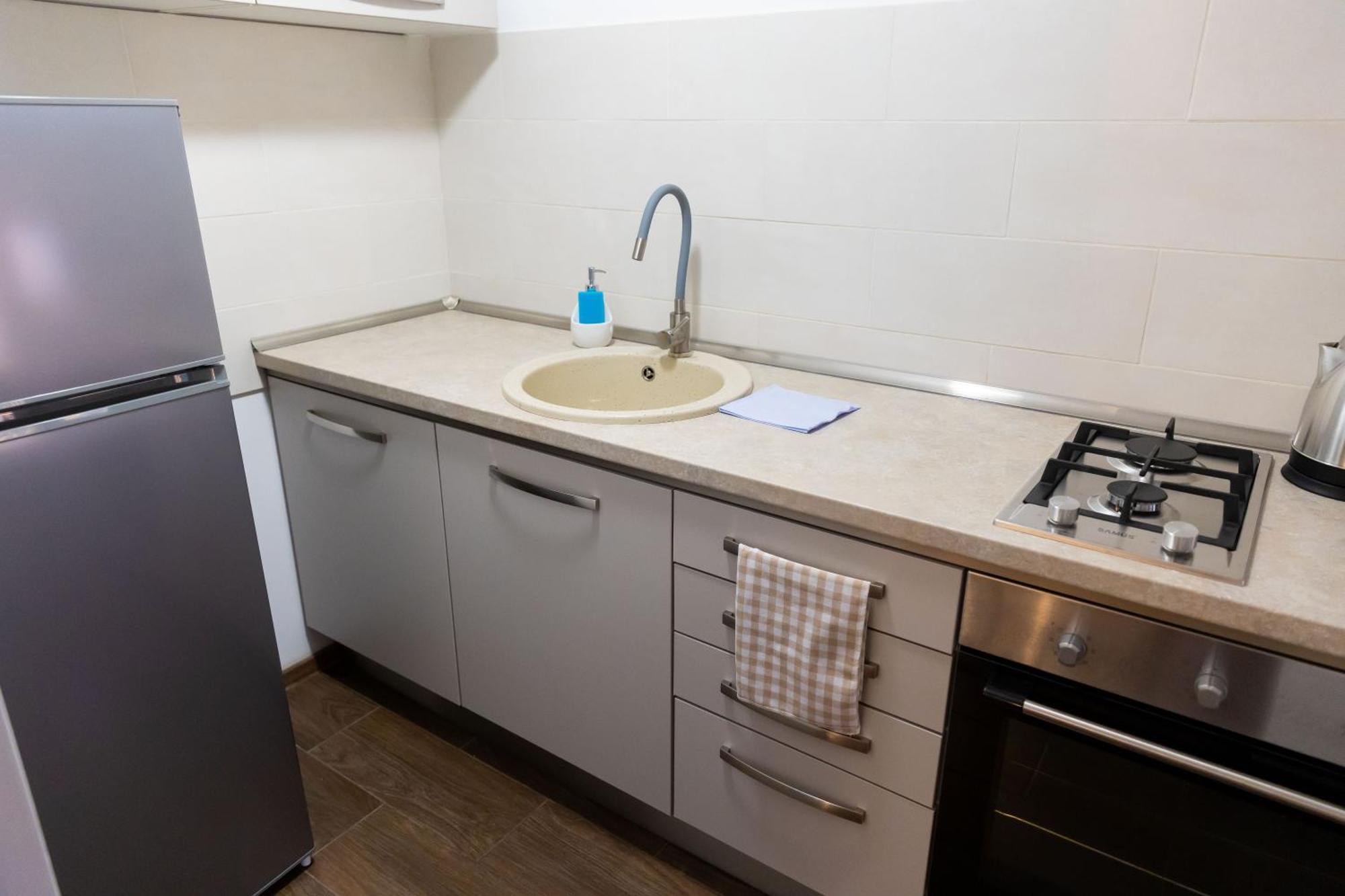 Lsix Apartament *