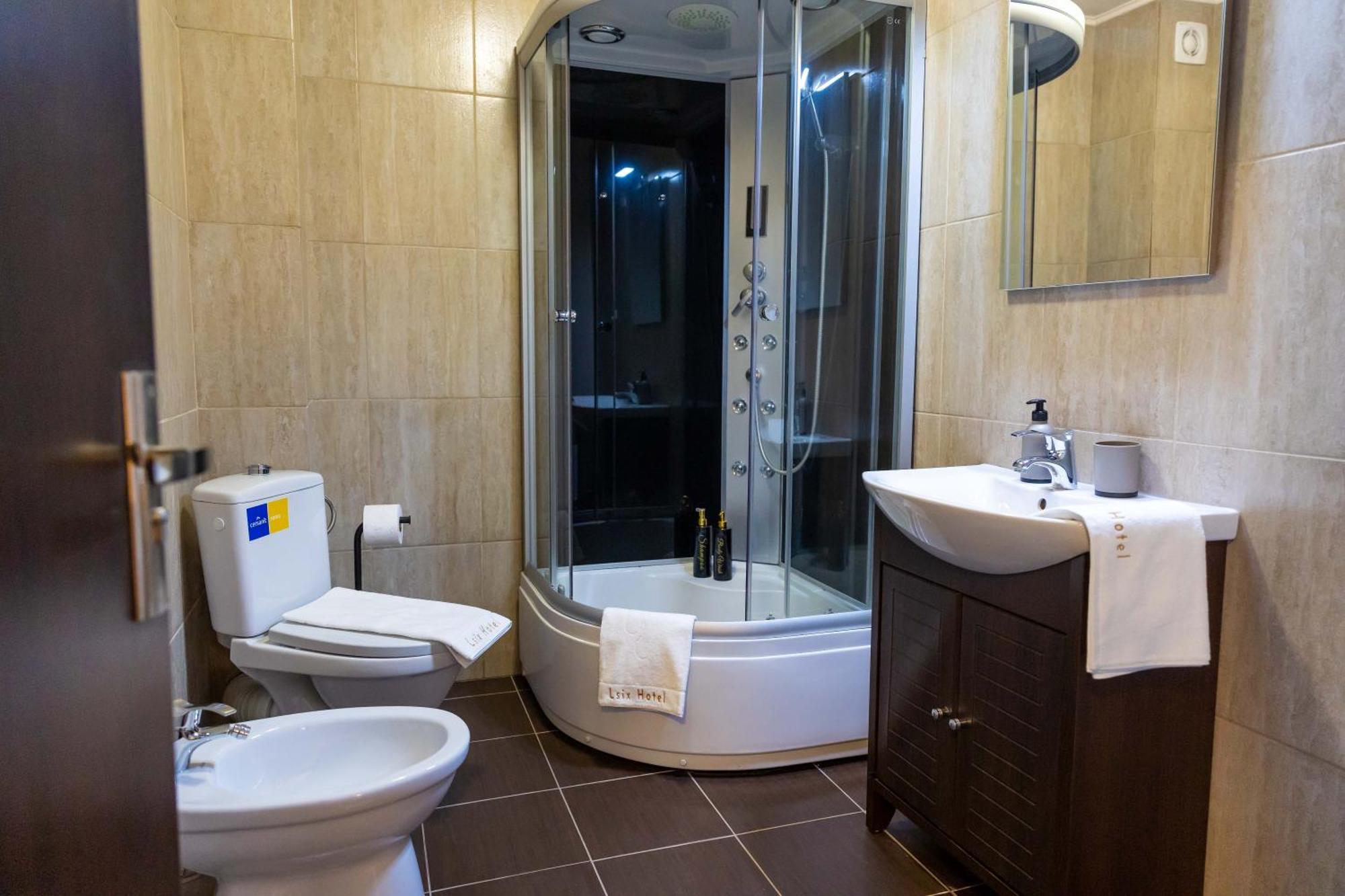 Lsix Apartament